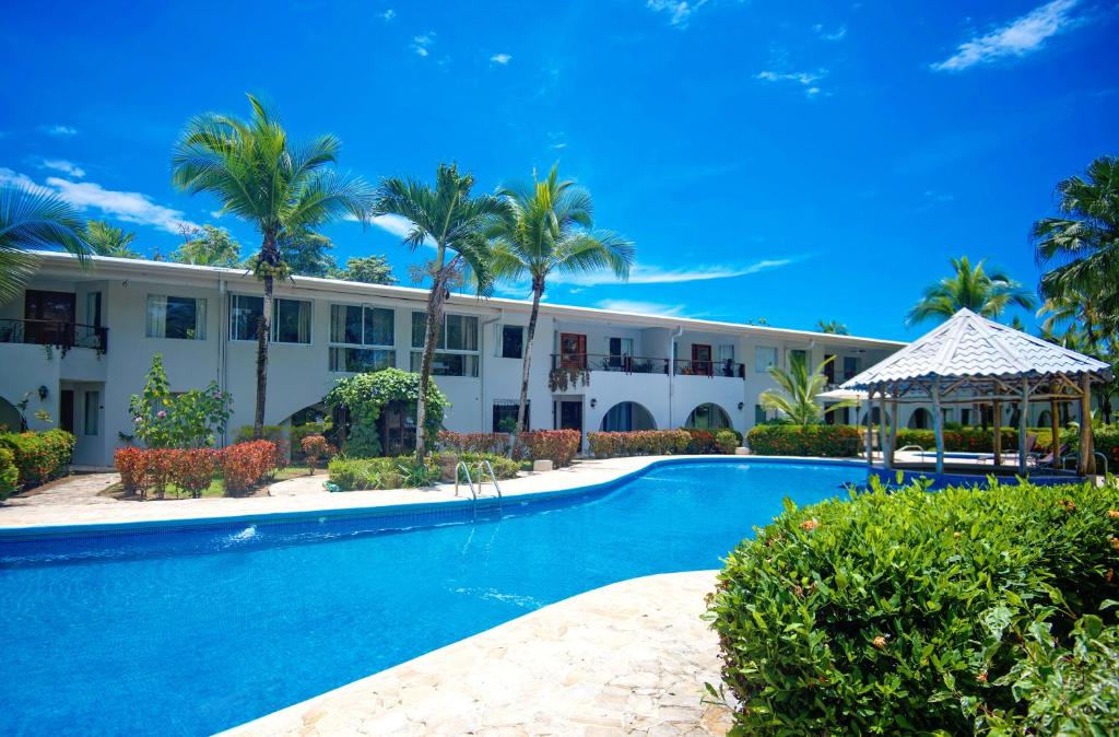 La alberca dentro o cerca de Cozy getaway w/pool-tennis-bbq near Manuel Antonio