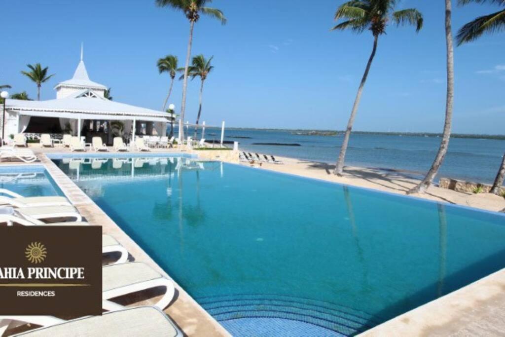 Bazén v ubytování Confortable apartamento en Playa Nueva Romana nebo v jeho okolí