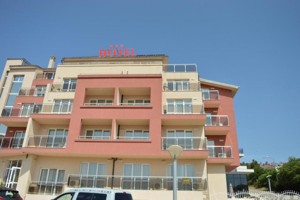 Budova, kde se hotel nachází