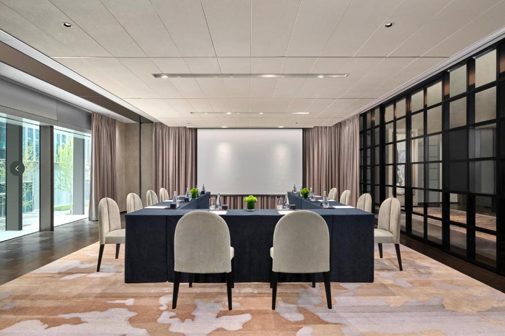 Konferenční prostory v ubytování Kimpton Qiantan Shanghai by IHG