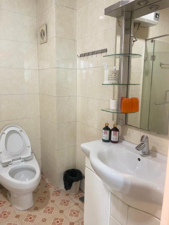 Koupelna v ubytování THỦY TÚ HOTEL