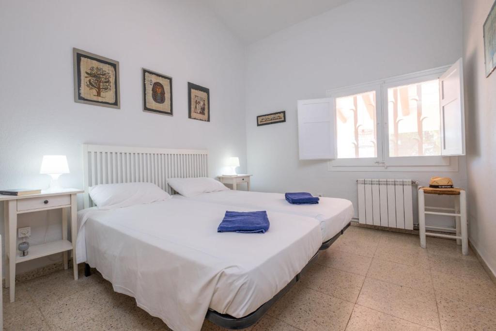 Posteľ alebo postele v izbe v ubytovaní Costabravaforrent Masramon