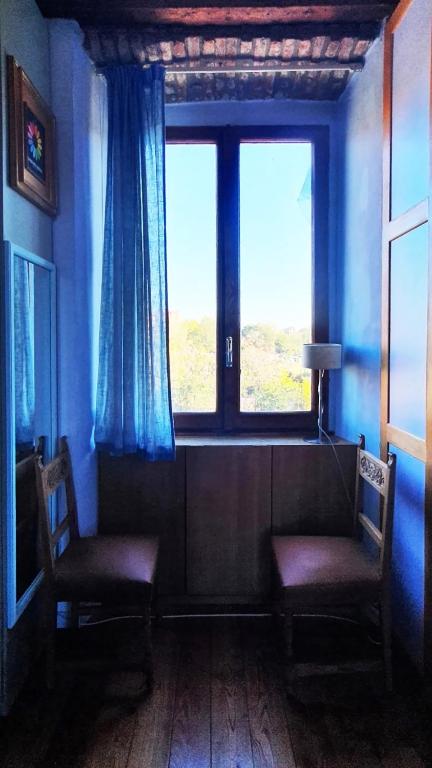 Posedenie v ubytovaní suite with terrace and loft with garden in Milan naviglio pavese