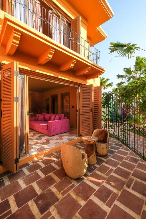 El Barrio Boutique Hotel & Bar - 4