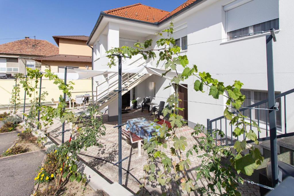 Budova, kde se apartmán nachází