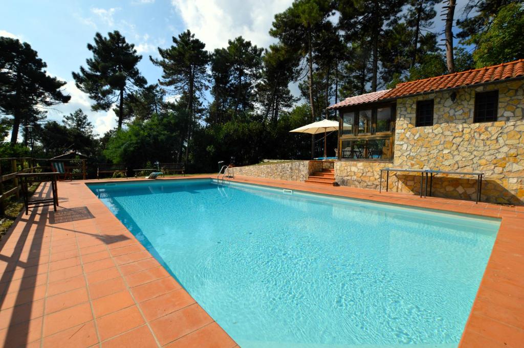 Bazén v ubytování The Lemon Place by Nicola Real Estate nebo v jeho okolí