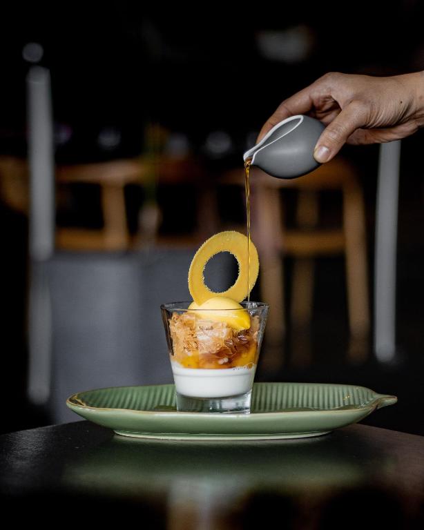 Fabulous Corner Apartment w/ Dazzling Harbour View - Resim 43