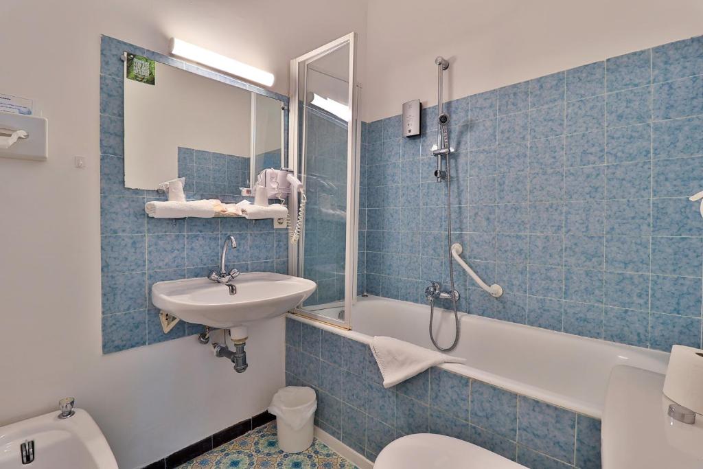 Logis Le Relais Imperial - Chambre Quadruple