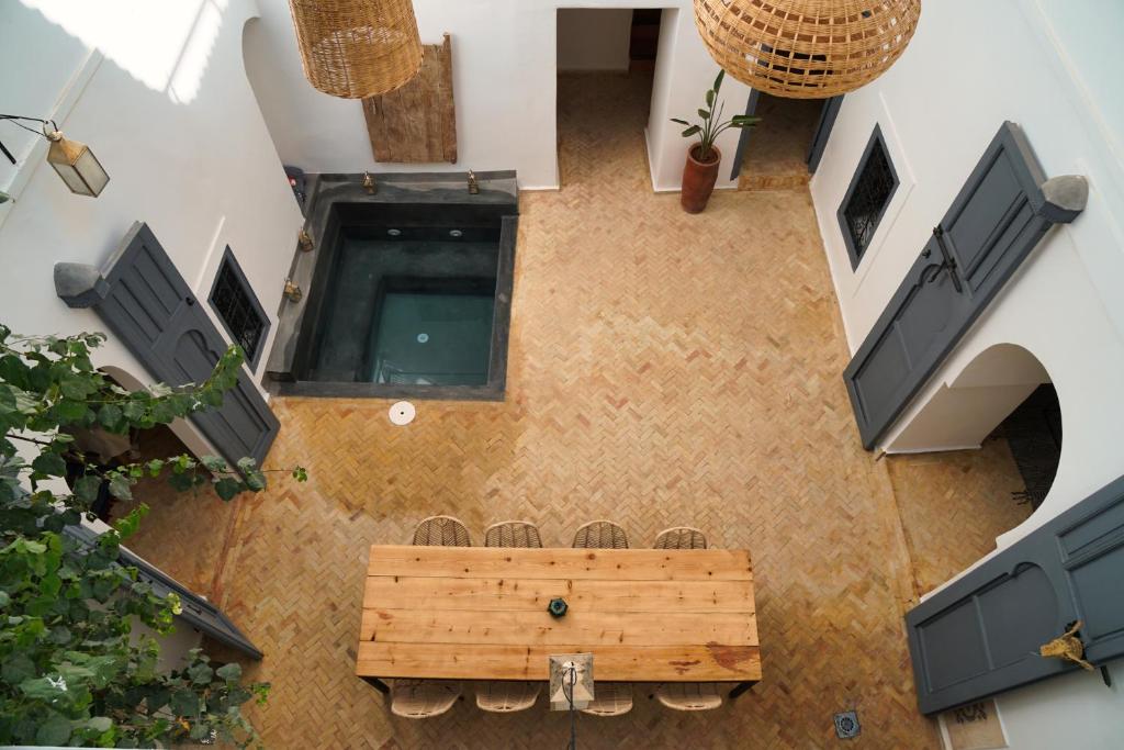 Bazén v ubytování Riad l'Echappée, en exclusivité, 5 chambres nebo v jeho okolí