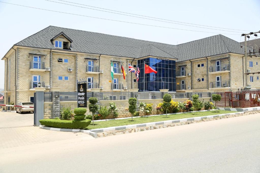 Royale Pruriel Hotels
