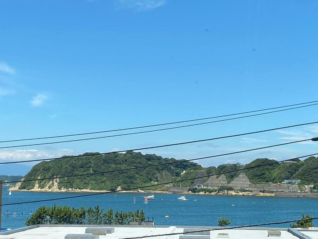 予約する海を望む場所に建つ「隠れ家」感覚の新装ヴィラ 葉山小浜ビーチ迄150m!※ 葉山満喫の連泊割引あり