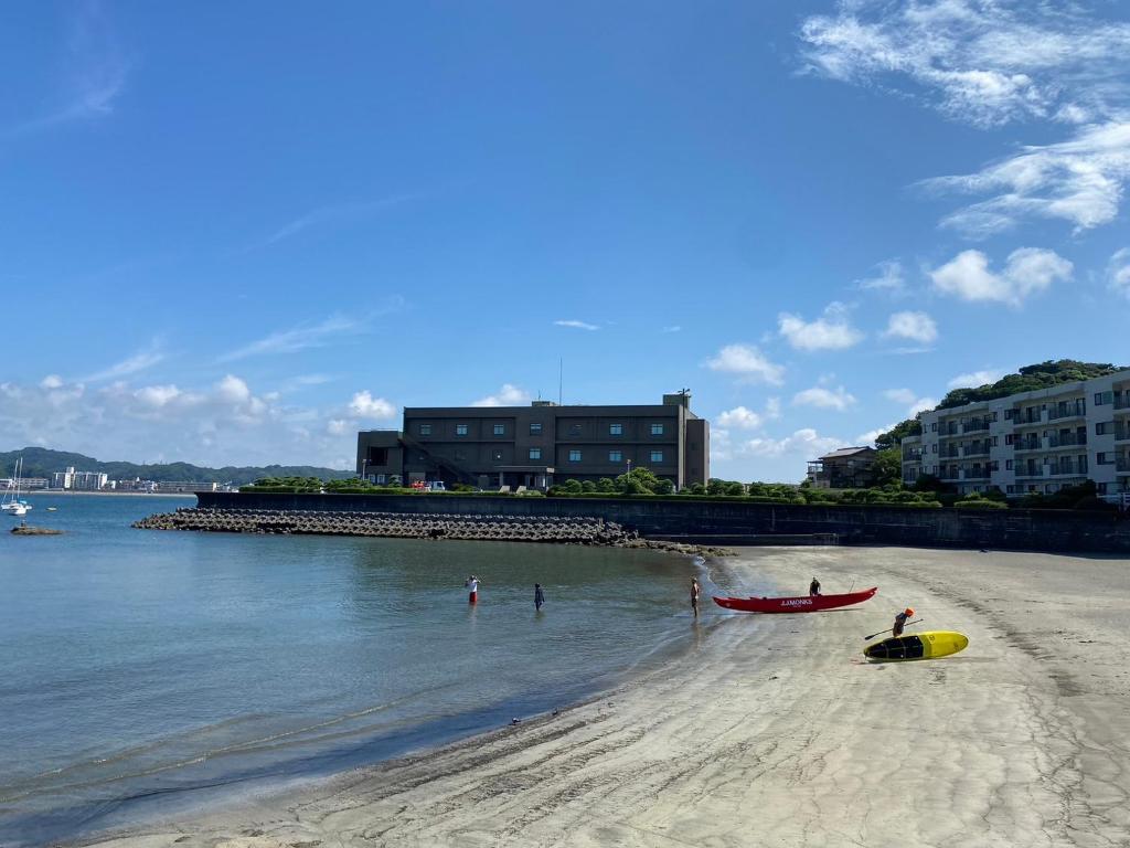 海を望む場所に建つ「隠れ家」感覚の新装ヴィラ 葉山小浜ビーチ迄150m!※ 葉山満喫の連泊割引あり Zushi