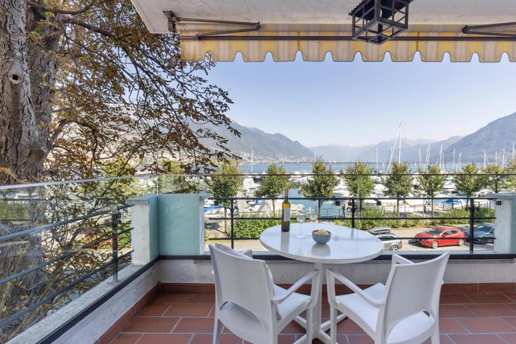 
Junior Suite with Lake View
