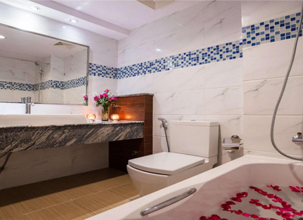 Vannituba majutusasutuses Best Western Green Hill Hotel