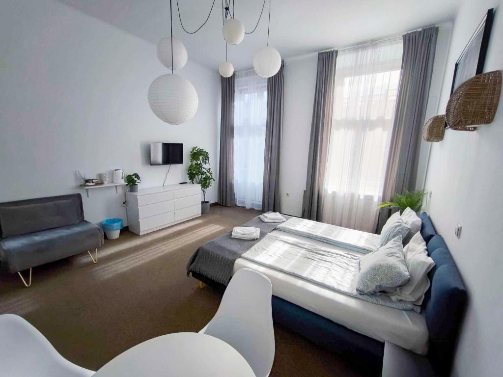 27Rooms Czapskich Great Location, Old Town - Triple Room With Bathroom