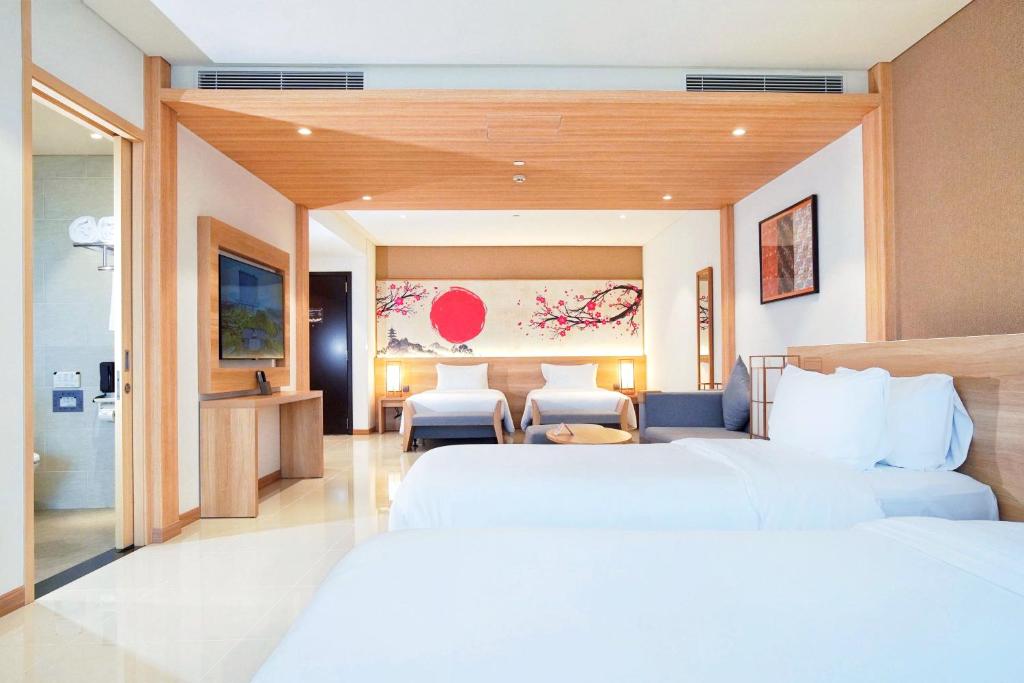 Special Offer - Premium Family Panoramic Ocean - Quad room, Onsen & Water Park Inclusive