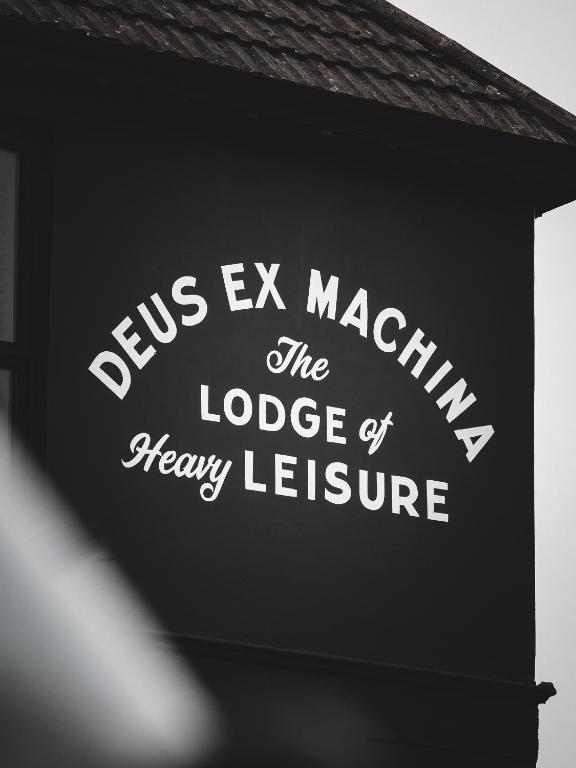 Deus Ex Machina Hotel - Resim 24