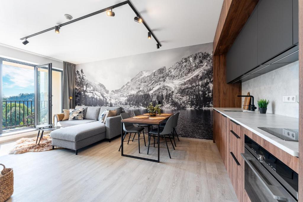 Nespecifikovaný výhled na hory nebo výhled na hory při pohledu z apartmánu