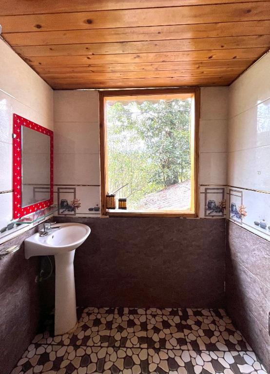 SaPa Big Tree Hmong Homestay - 12