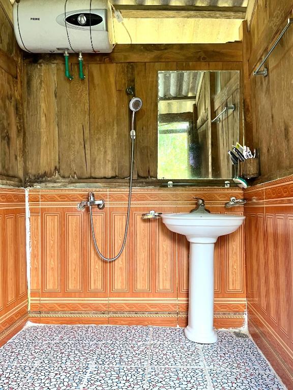 SaPa Big Tree Hmong Homestay - 11