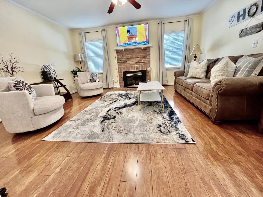 Abay Palace of Kent Narrows in a King Bed!, Grasonville (updated prices