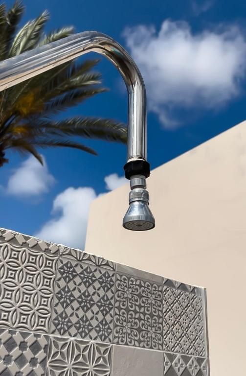 Fotografie z fotogalerie ubytování House BOHO PALM with PRIVATE HEATED POOL and garden, 3 bedrooms, Wi-Fi v destinaci Corralejo