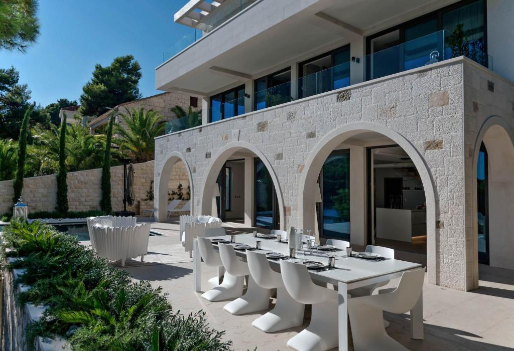 Villa Acona Selca Film Star Looks In A Glamorous Setting With Amazing Facilities Brac