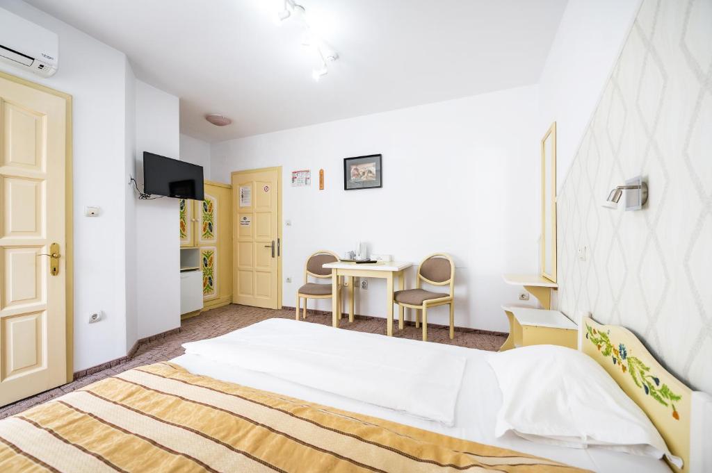Hotel Sugas - Habitación Doble O Gemela
