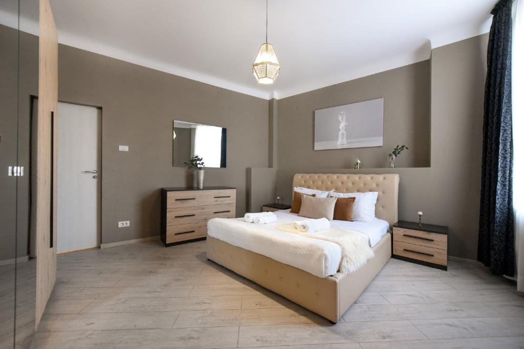 Discover Comfort: Charming & Spacious Apartment in the Old Town