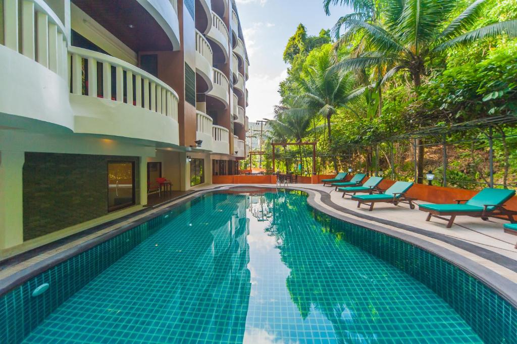 Kolam renang di atau dekat dengan Ratana Hill Patong