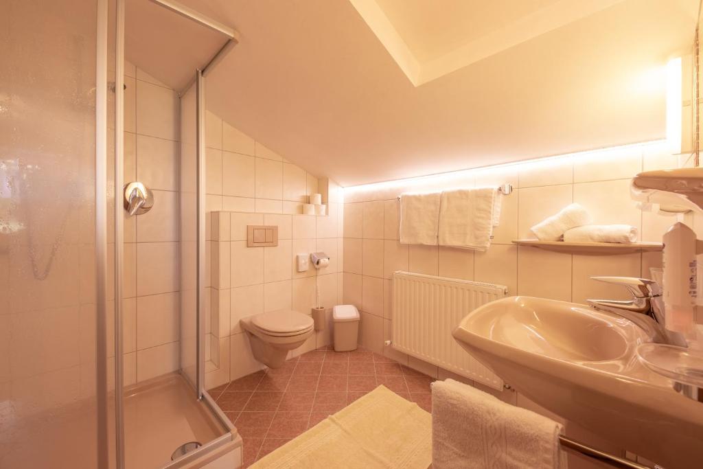 Koupelna v ubytování Patteriol Apart-Hotel-Garni
