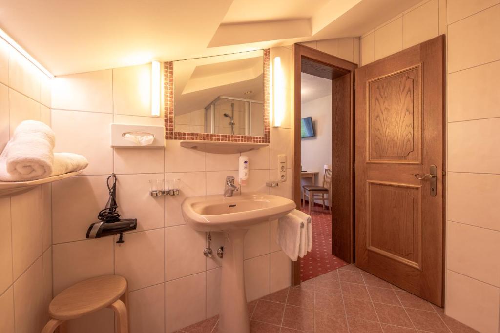 Koupelna v ubytování Patteriol Apart-Hotel-Garni