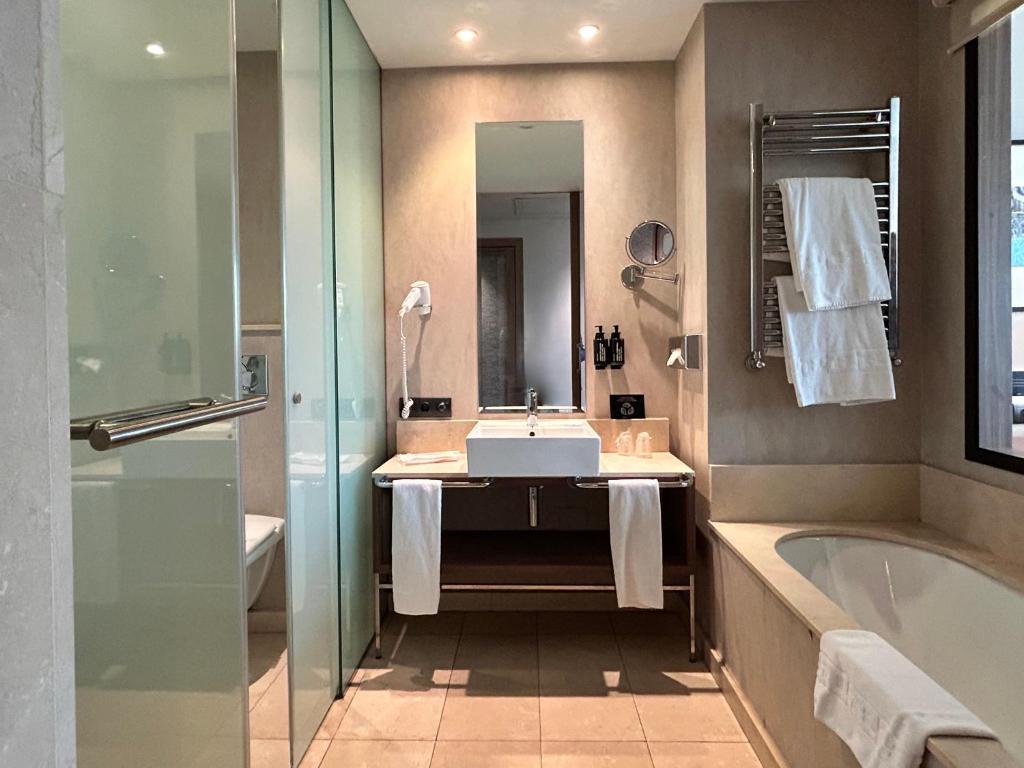 Koupelna v ubytování URH Hotel Spa Zen Balagares