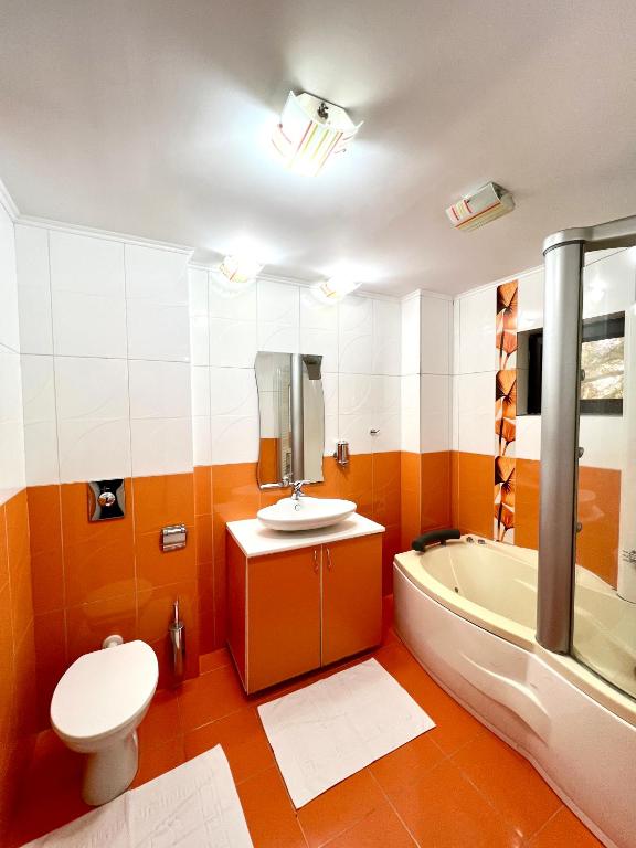Koupelna v ubytování Hotel Marina 2
