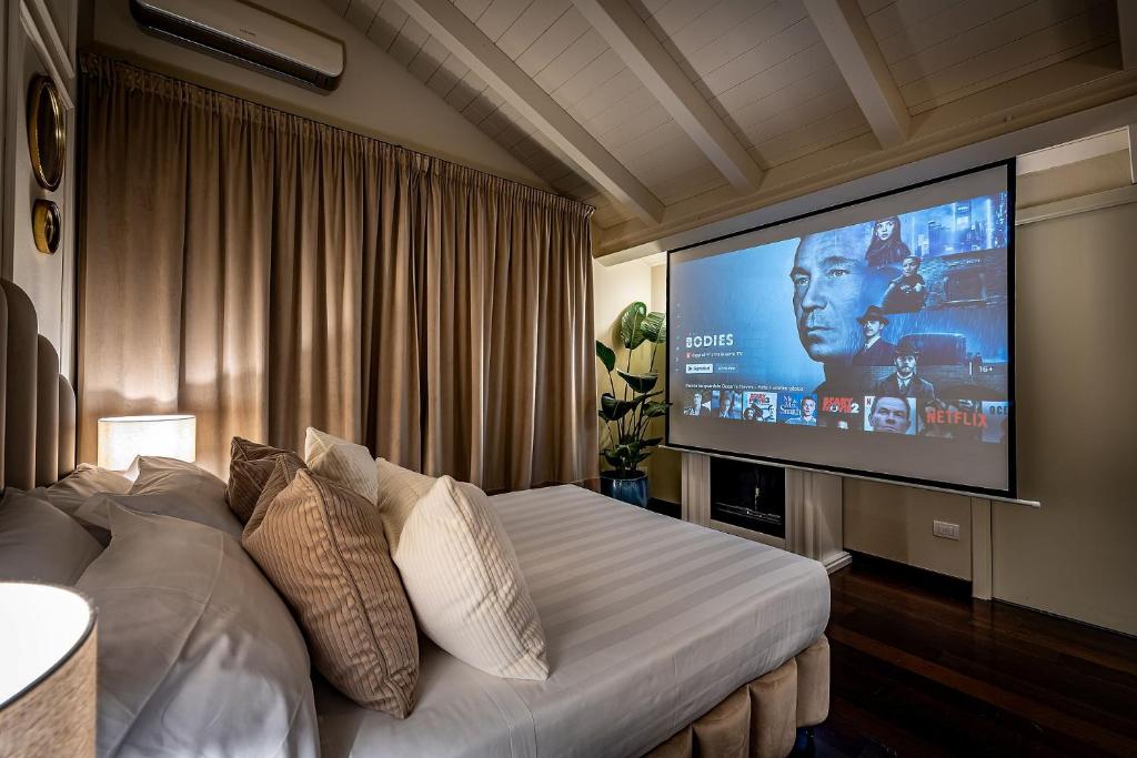 
Superior Apartment - Separate Building
