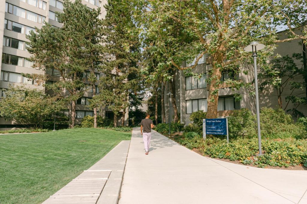 Taman di luar West Coast Suites at UBC