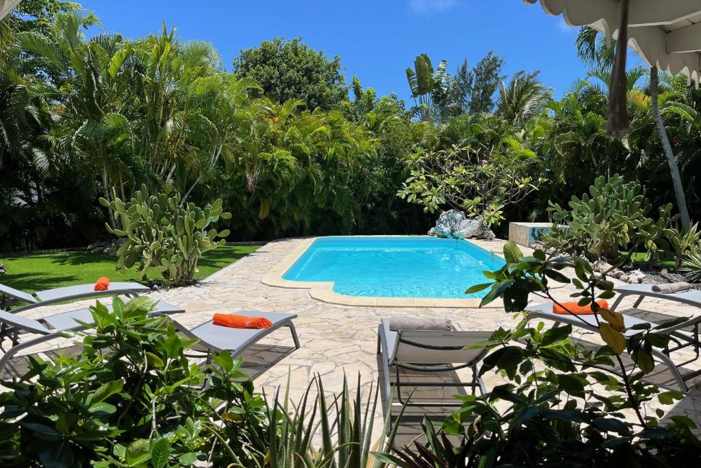 Piscina a Villa Secrète o a prop