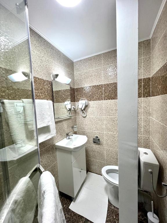 Koupelna v ubytování Hotel Marina 2