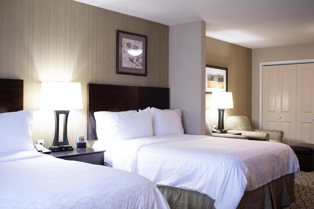 Holiday Inn Express & Suites - Williston by IHG - Suite Met 2 Queensize Bedden
