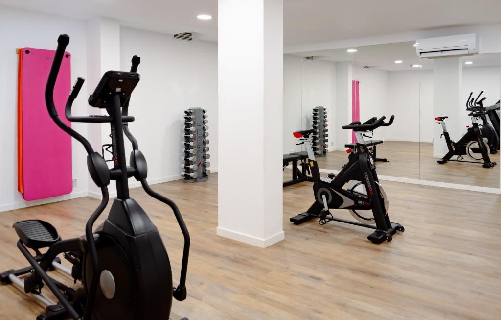 Posilňovňa alebo fitness centrum v ubytovaní Hotel Bahia Pollensa