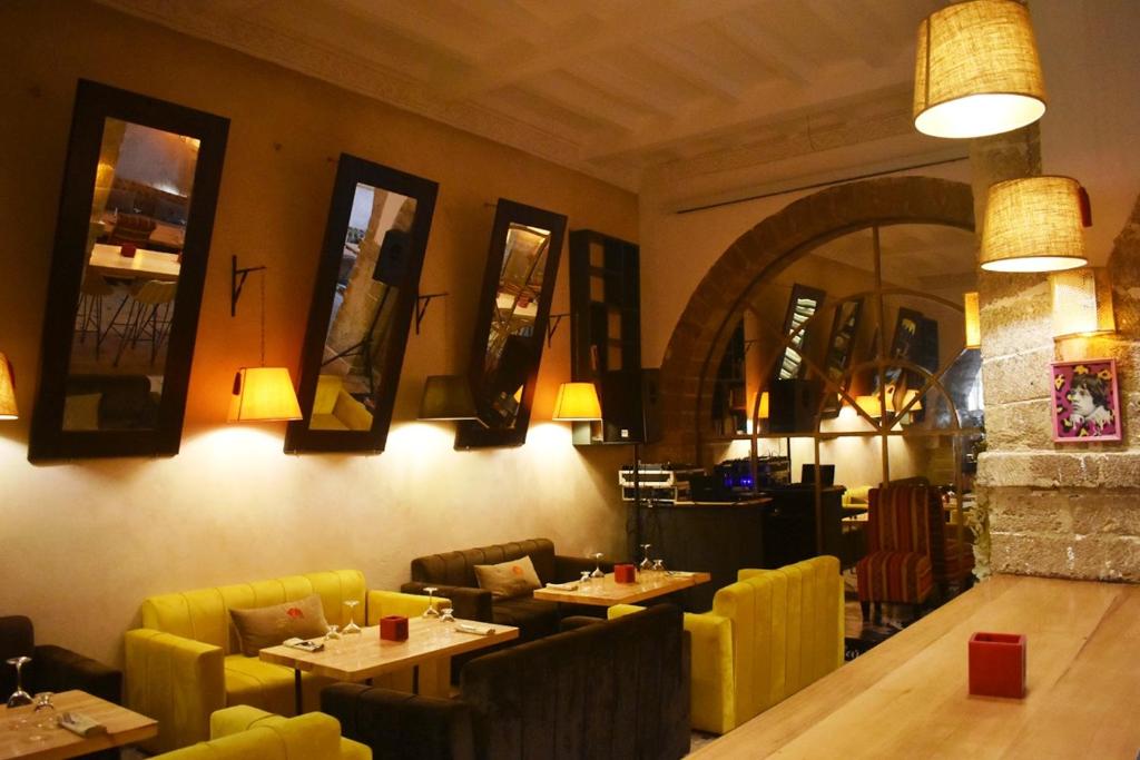 Posezení v ubytování Hôtel Mechouar Plaza