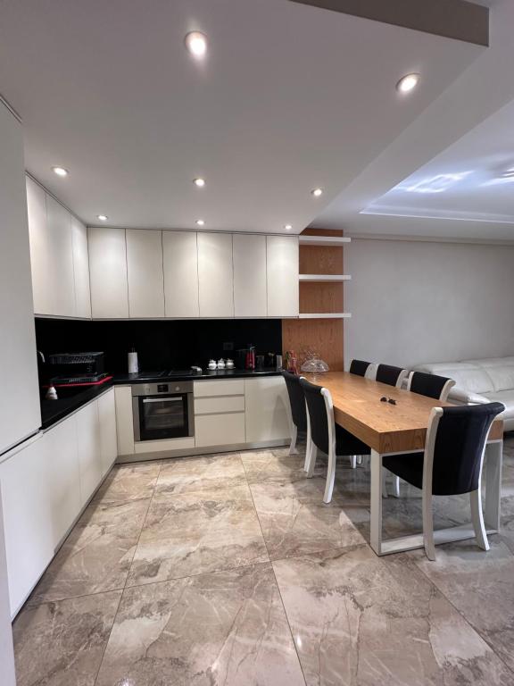 View Apartment - Image 4