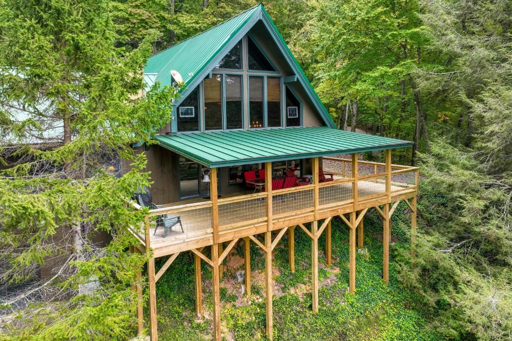 Robbinsville Vacation Rental with Covered Balcony, Robbinsville