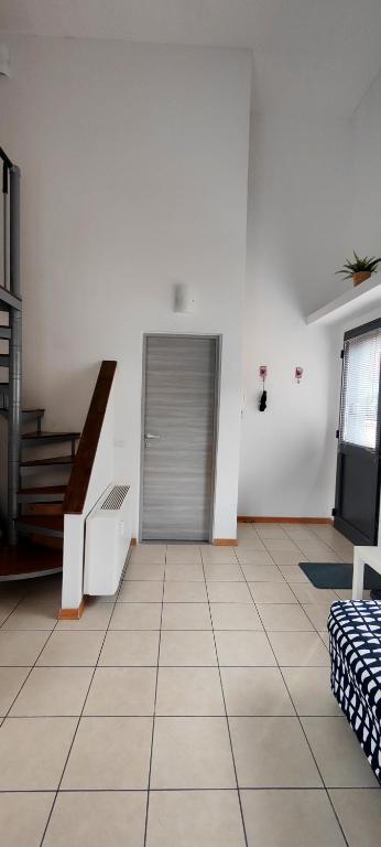 Gemme Fiorentine Apartments in front of the train station 5 minutes from the centre Free parking - 7