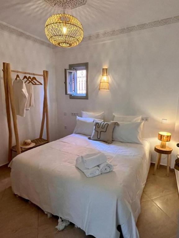 Postel nebo postele na pokoji v ubytování Riad 17-M - Marrakech