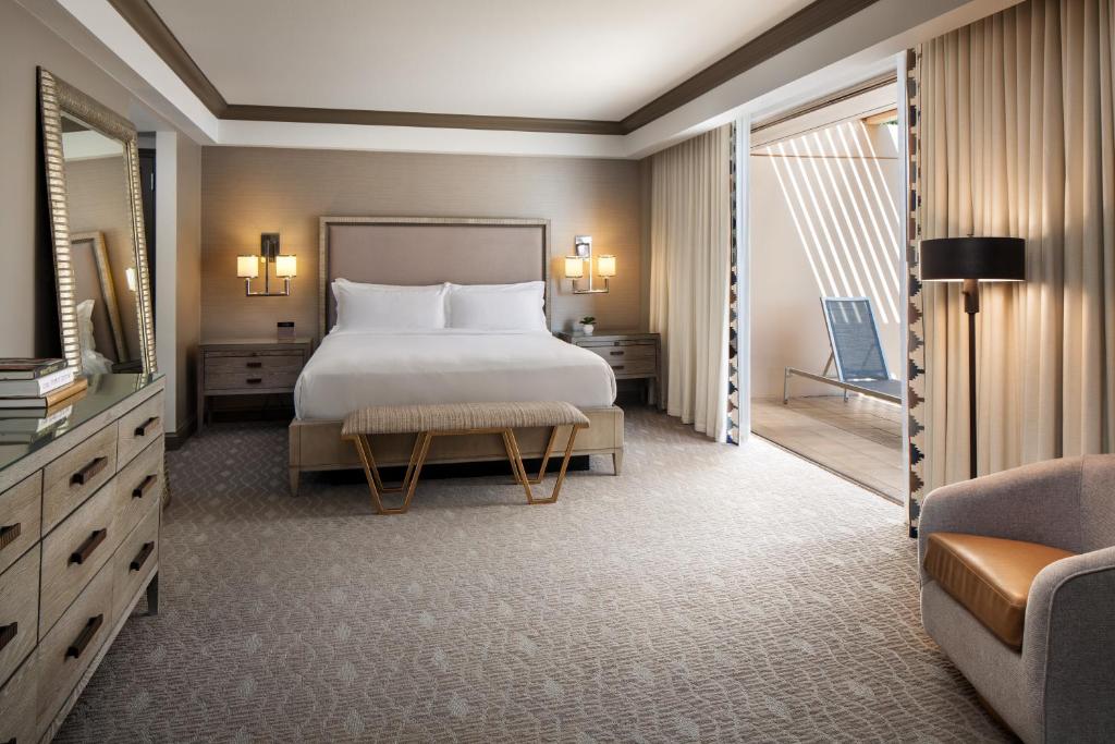 The Phoenician, a Luxury Collection Resort, Scottsdale - 1 Slaapkamer Executive Suite, 1 King, Resort View, Balkon