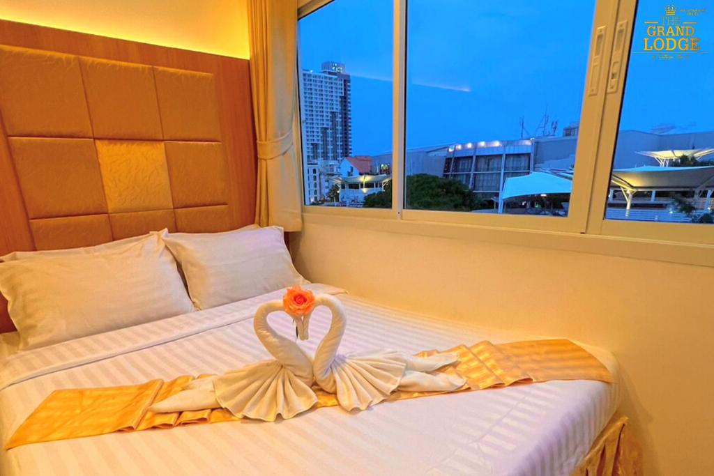 تصویر اتاق‌های The Grand Lodge Pattaya - تصویر ۲