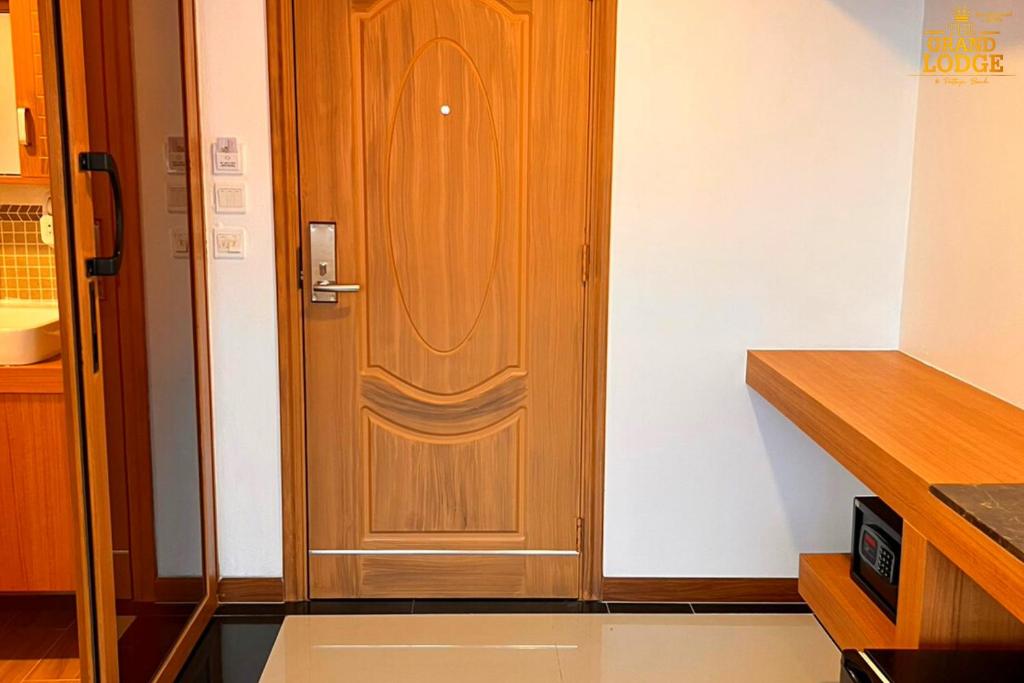 The Grand Lodge Pattaya - Resim 18