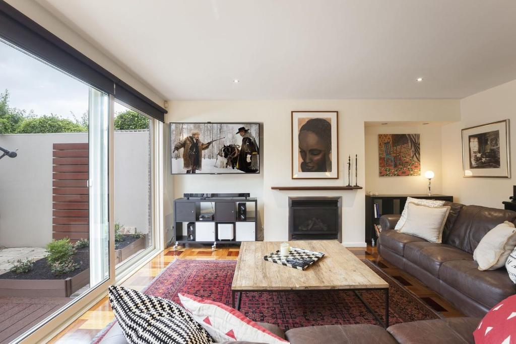 Boutique Stays - Elwood Hideaway