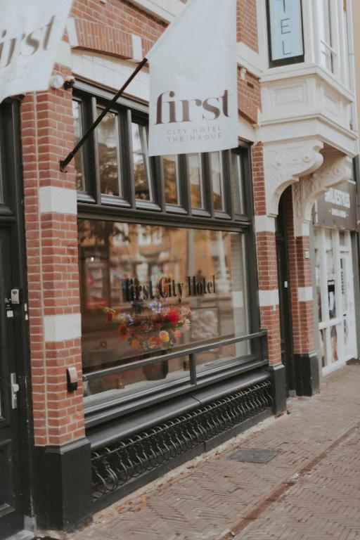 Boutique Hotel First City - Resim 33